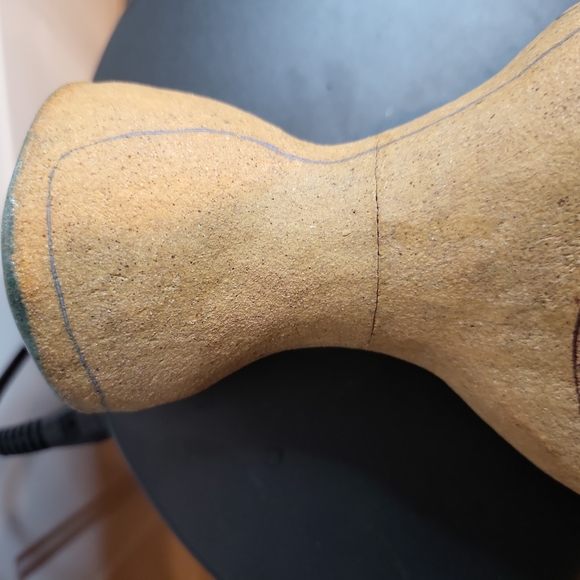 Vintage Studio Pottery Signed Sgraffito Vase - Picture 12 of 12